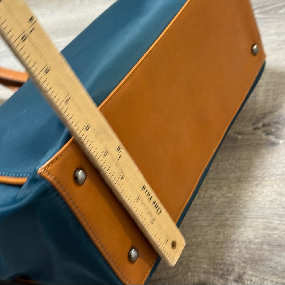 Adrienne Vittadini Nylon Tote blue green teal tan - Picture 8 of 11